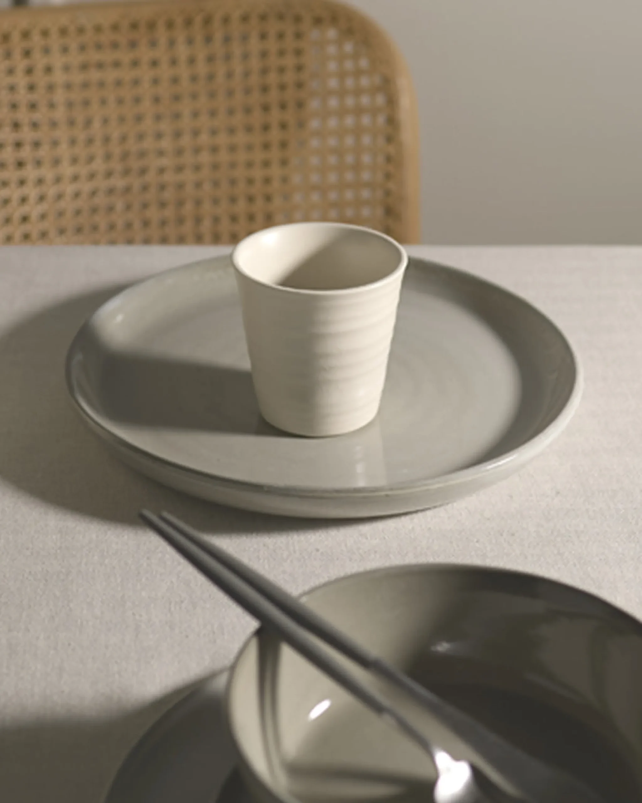 Plates-Robert Gordon Canvas Dinner Plate / Saltbush