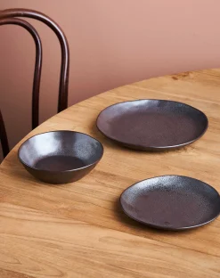 Plates-Robert Gordon Earth Dinner Plates / Black