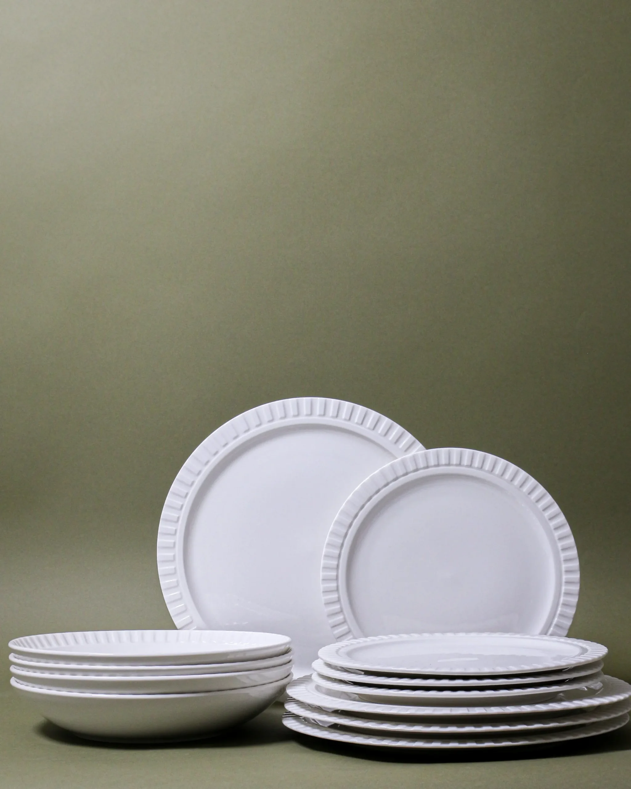 Dinner Sets-Robert Gordon 12pc Merchant Dinner Set / White