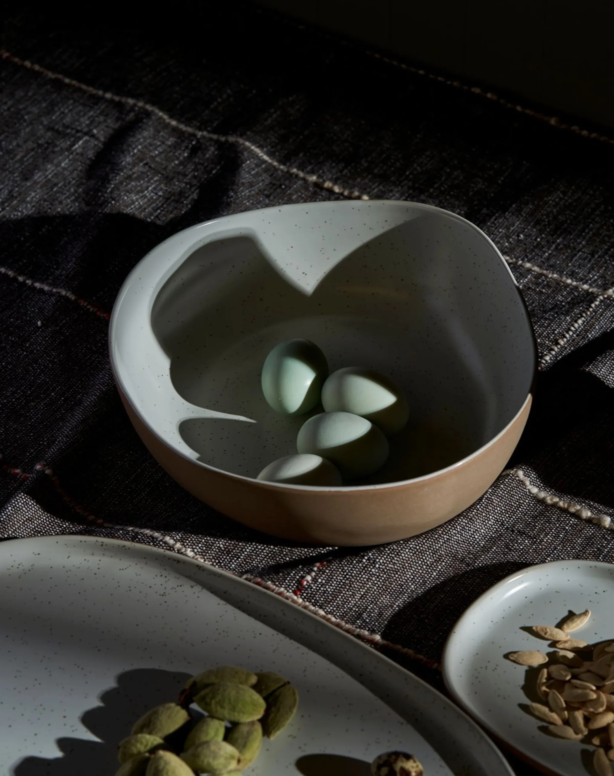 Bowls-Robert Gordon Table Of Plenty Serving Bowl / White Speckle