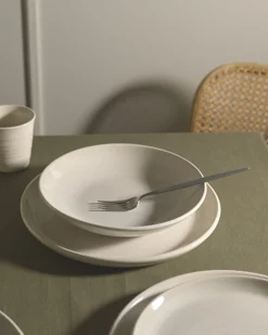 Plates-Robert Gordon Terra Dinner Plate / Coast